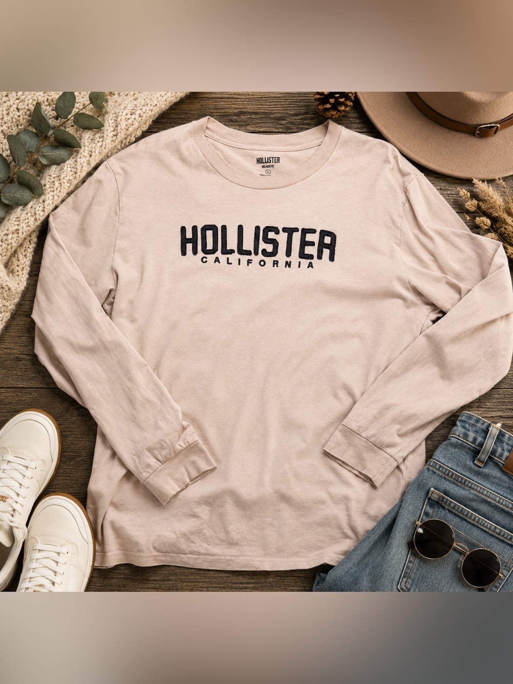 Hollister California Logo Long Sleeve Graphic Tee Neutral Beige Women’s Large